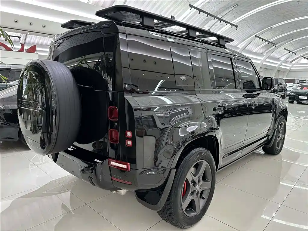 Land Rover Defender 2024 110 3.0T P400 X-DYNAMIC HSE фото 18