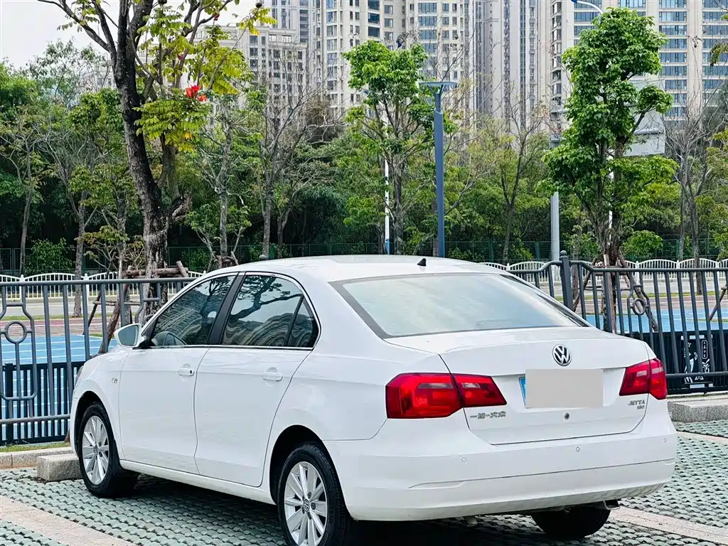 Volkswagen Jetta 2015 Value Edition 1.6L Automatic Comfort фото 7