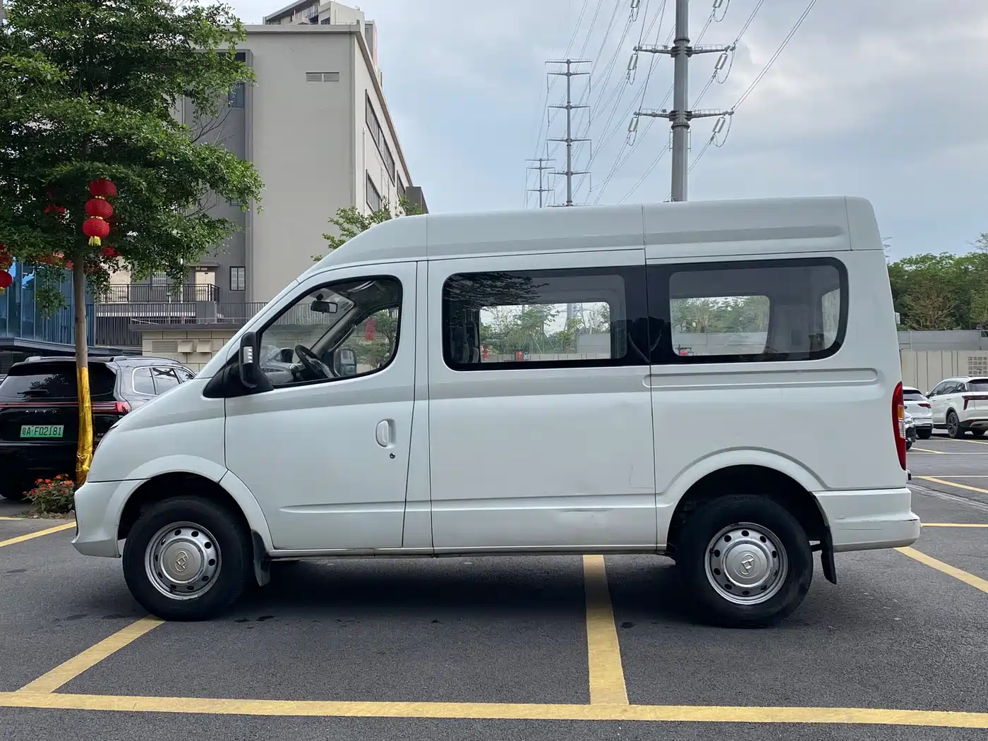 SAIC Maxus Xintu V80 2018 2.5T 6-speed manual Aoyuntong modified short wheelbase medium roof 5-6-seater фото 7