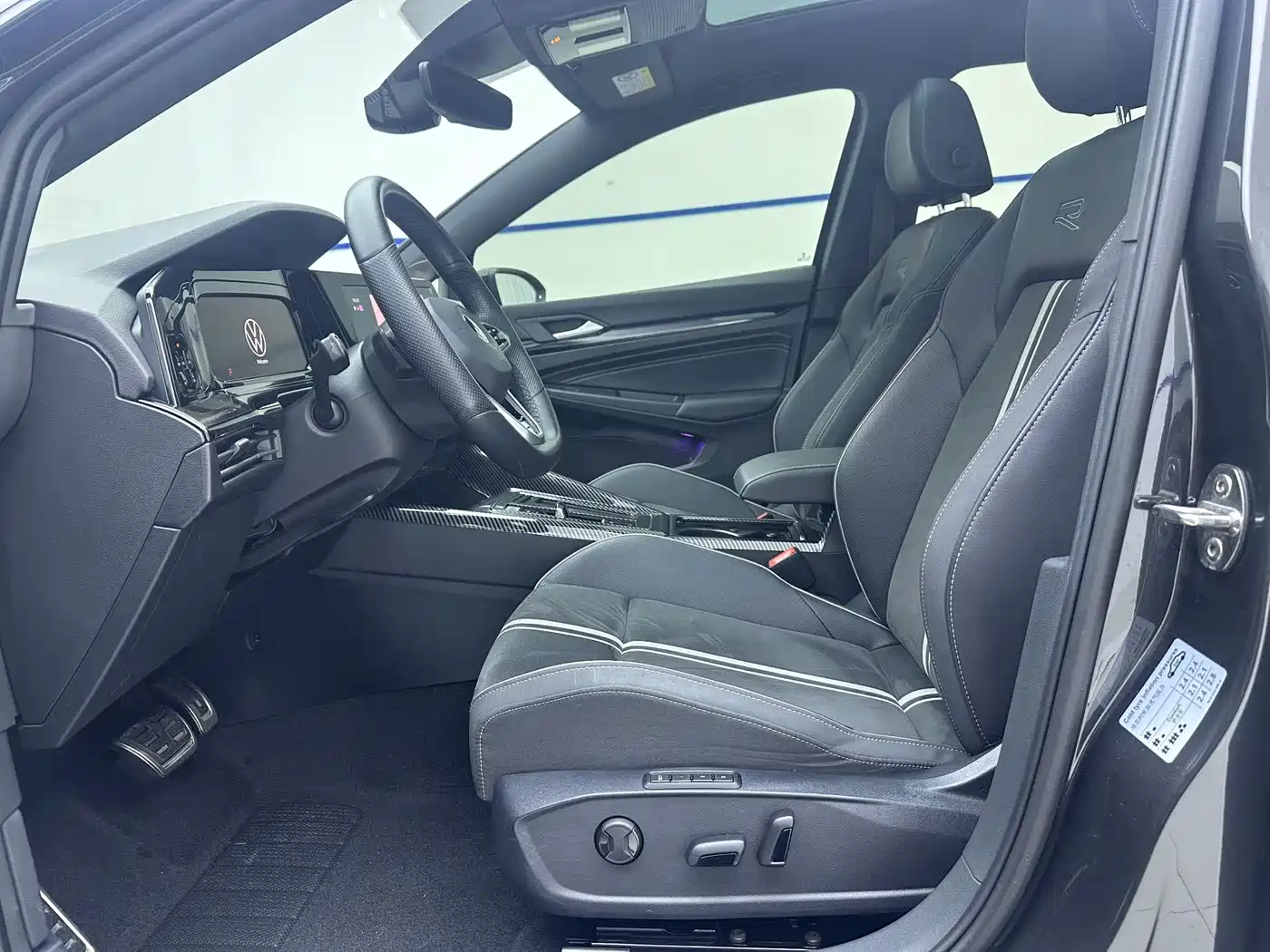 Volkswagen Golf 2021 280TSI DSG R-Line фото 7