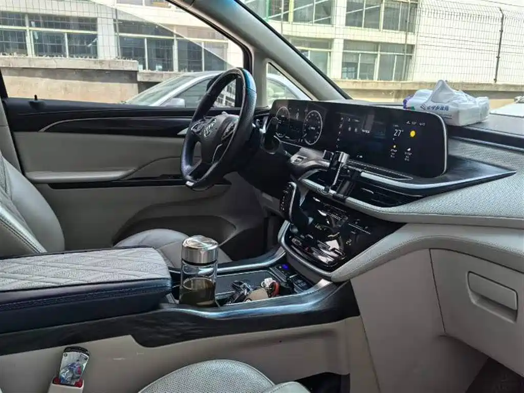 Buick GL8 2021 ES Landlord 653T Premium фото 7