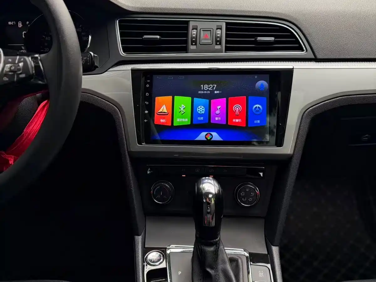 Volkswagen Lamando 2017 230TSI DSG Trend Edition фото 8
