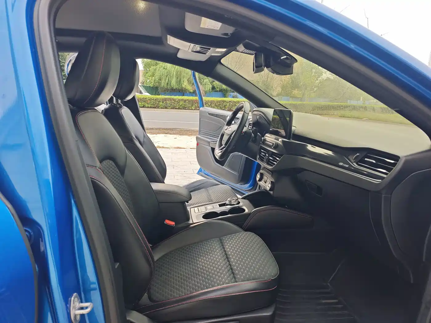Photo 12 - Ford Focus
