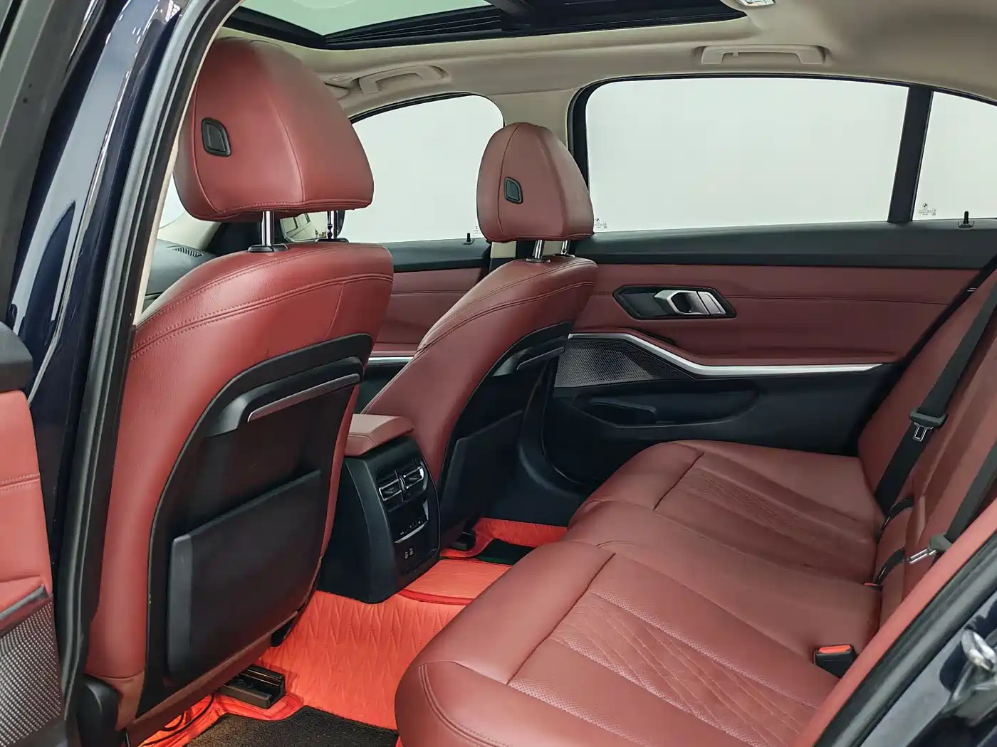 BMW 3 Series 2022 320Li M Sport Package фото 8