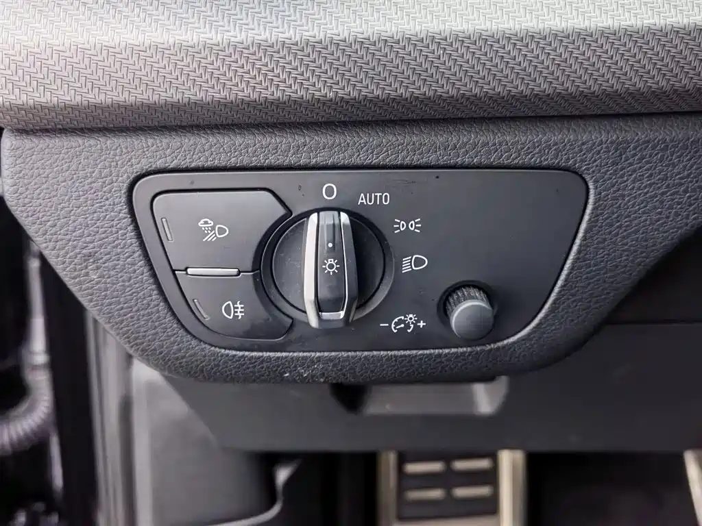 Audi Q5L 2023 40T Luxury Dynamic фото 21