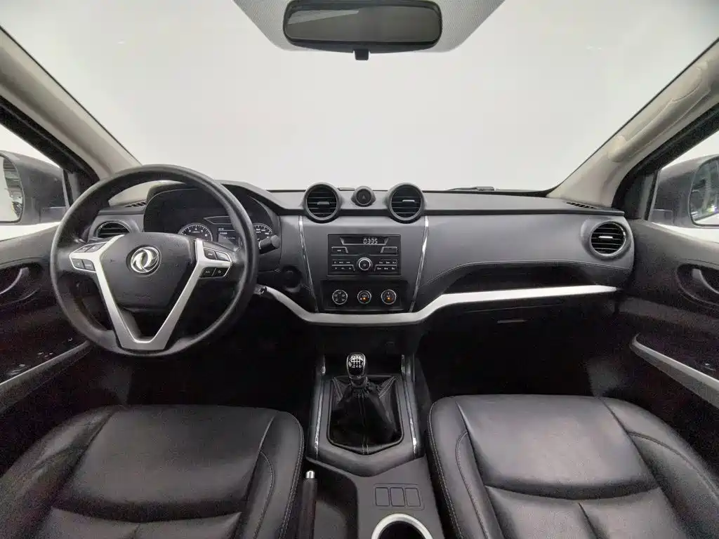 Dongfeng Palasso 2021 2021 1.8T Manual 2WD Elite Edition