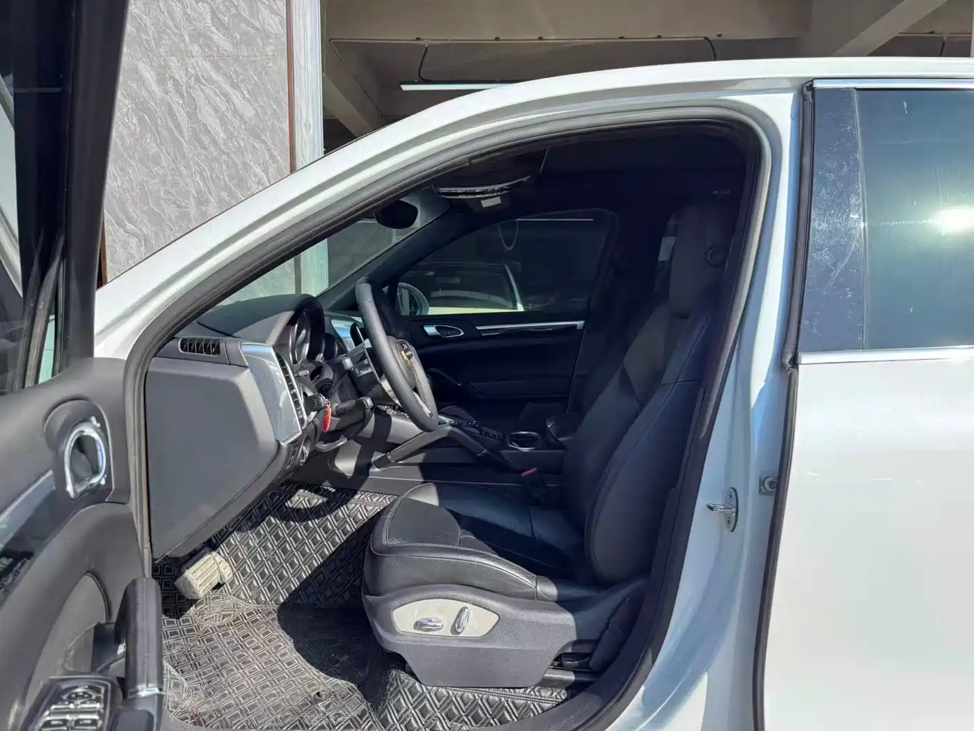 PORSCHE CAYENNE NEW ENERGY