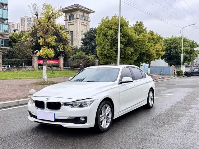 BMW 3 SERIES