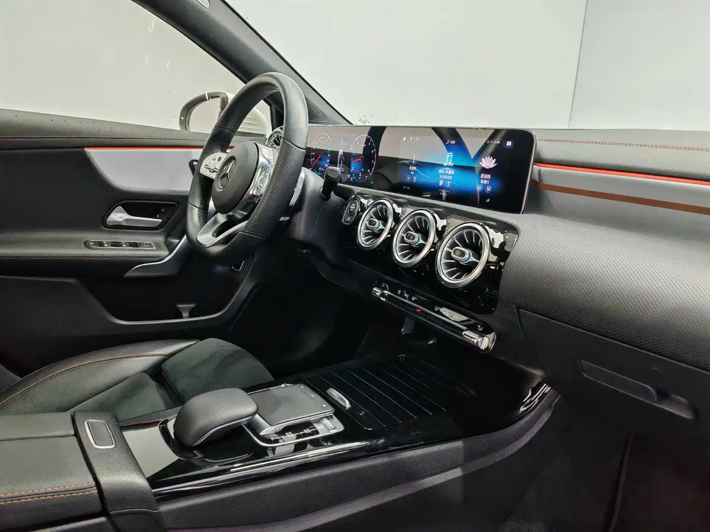 Mercedes-Benz A-Class 2019 A 200 L Sport Sedane Pioneer Special Edition фото 15