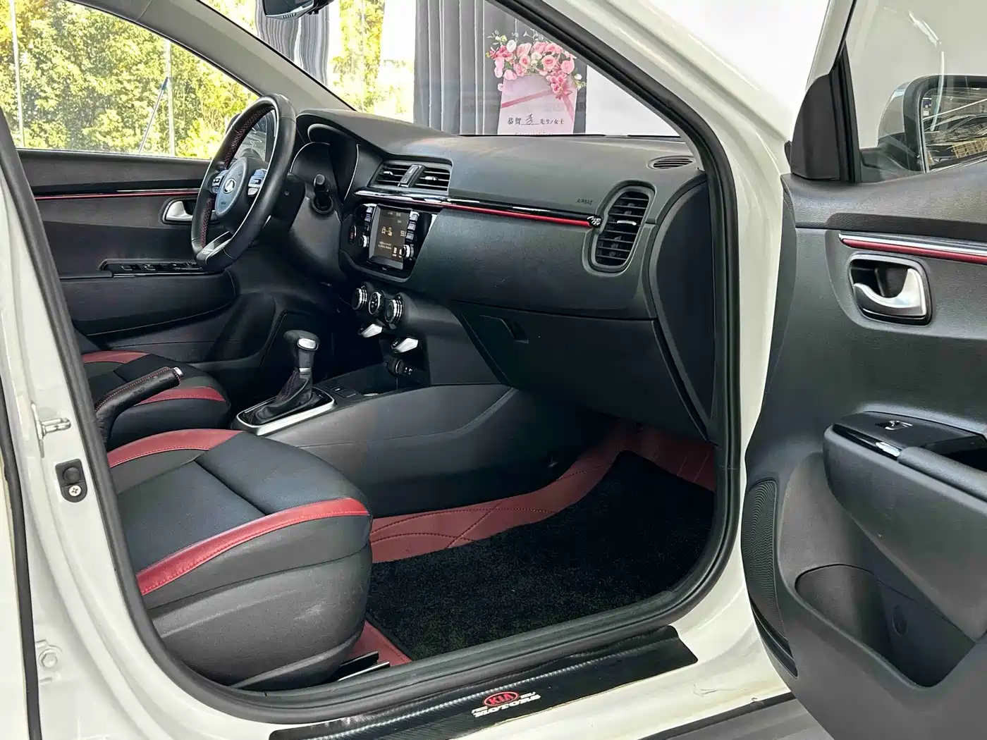 Kia KX CROSS 2018 1.6L Automatic Smart Sunroof Edition фото 13