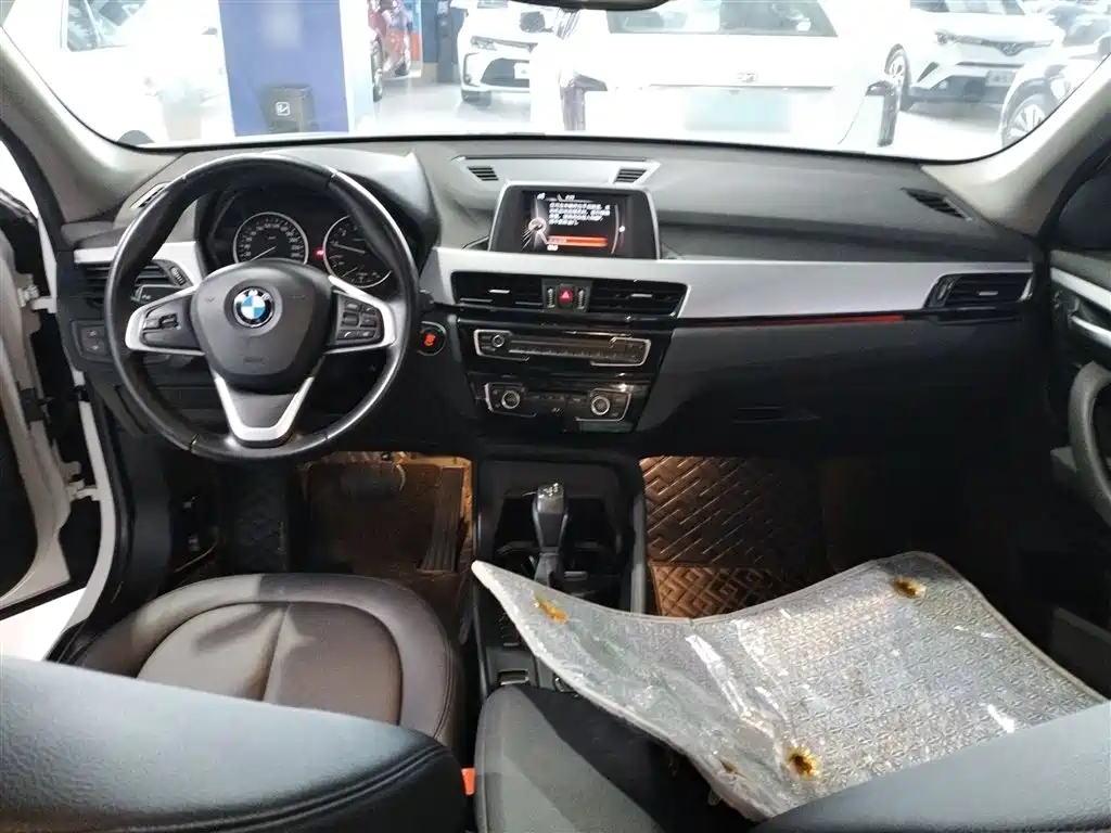 BMW X1 2016 sDrive18Li Fashion Model фото 10