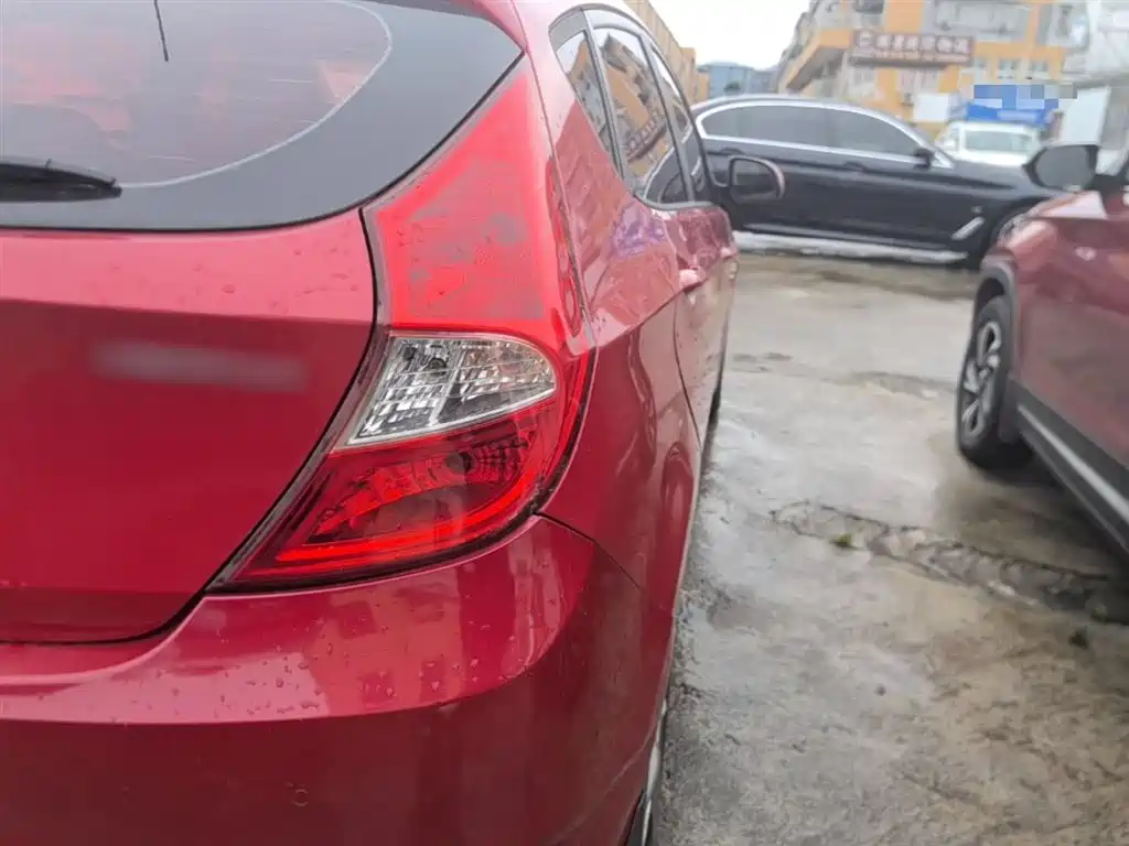 Hyundai Reina 2014 1.4L Manual GLX фото 8