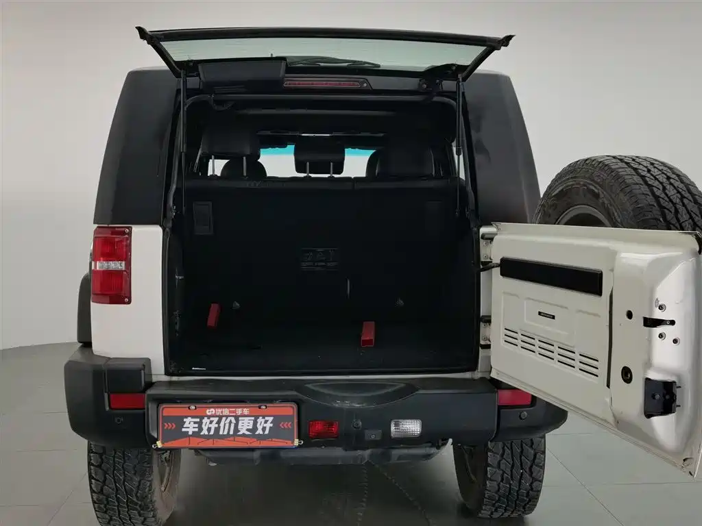 BAIC ORV Beijing Offroad BJ40 2016 Model 40L 2.0T Manual 4WD Premium фото 16