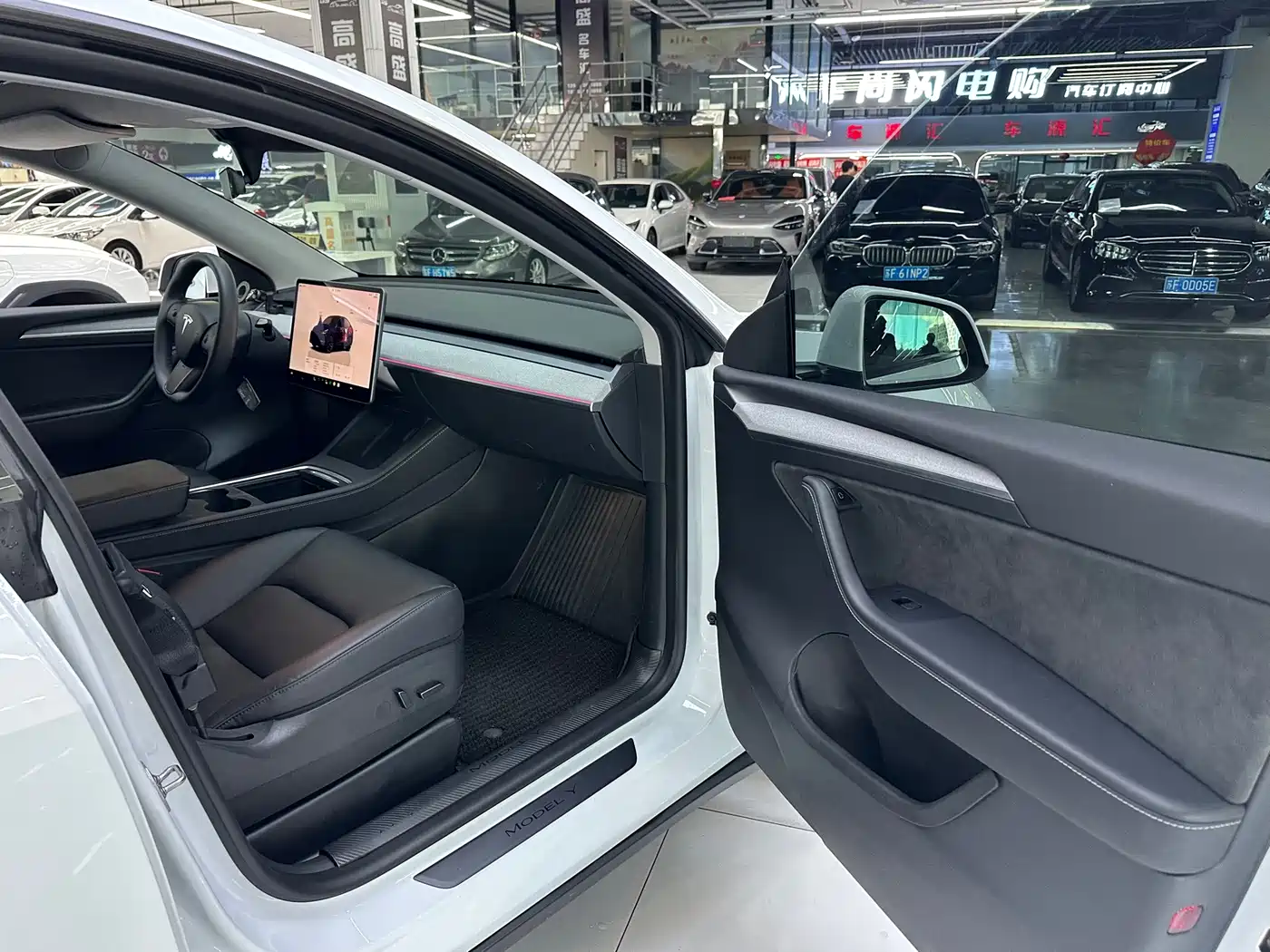 Фото 17 - Tesla Model Y