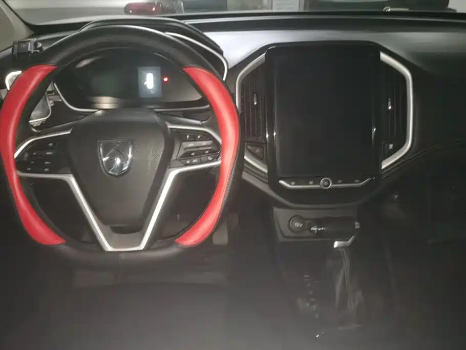 Baojun 530 2021 2021 Global Vehicle Anniversary Edition 1.5T CVT Premium Connected 7-seater