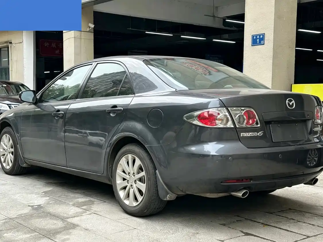 Photo 3 - Mazda 6