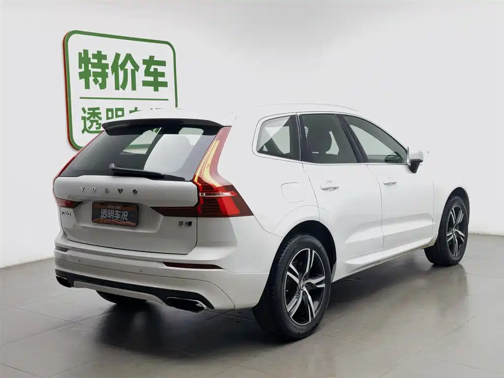 Volvo XC60 2018 T5 AWD Inscription Sport Edition фото 2