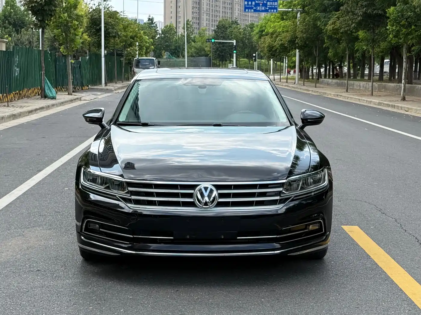 Фото 2 - Volkswagen Phideon