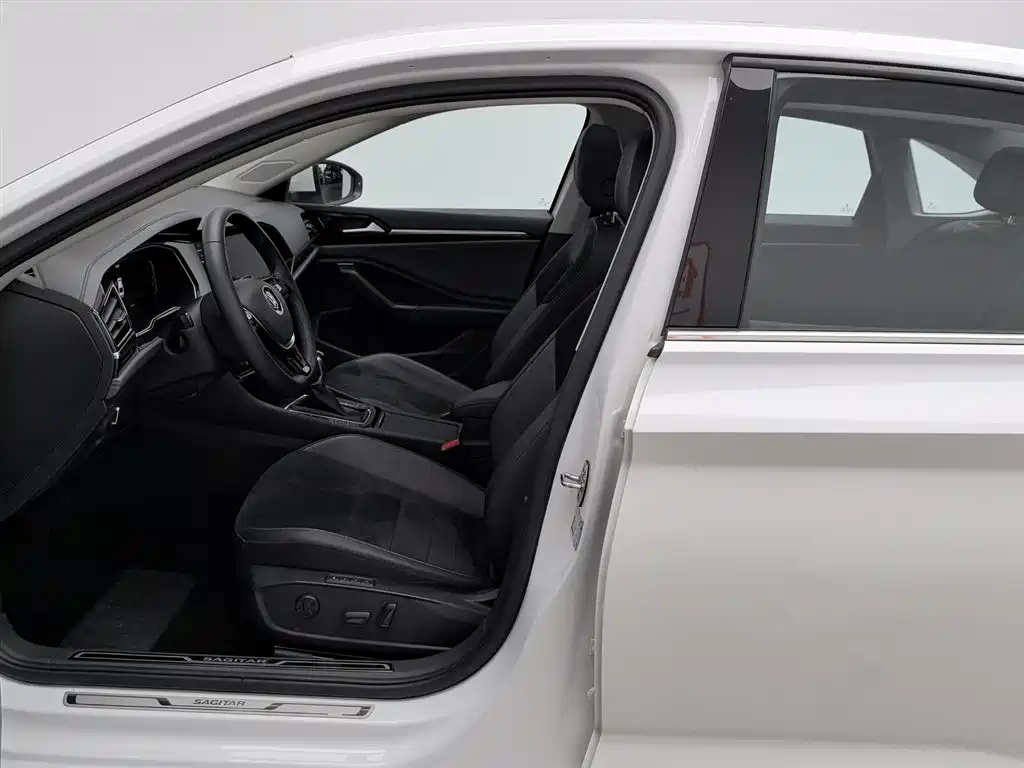 Volkswagen Sagitar 2021 280TSI DSG Luxury Smart Connect фото 10