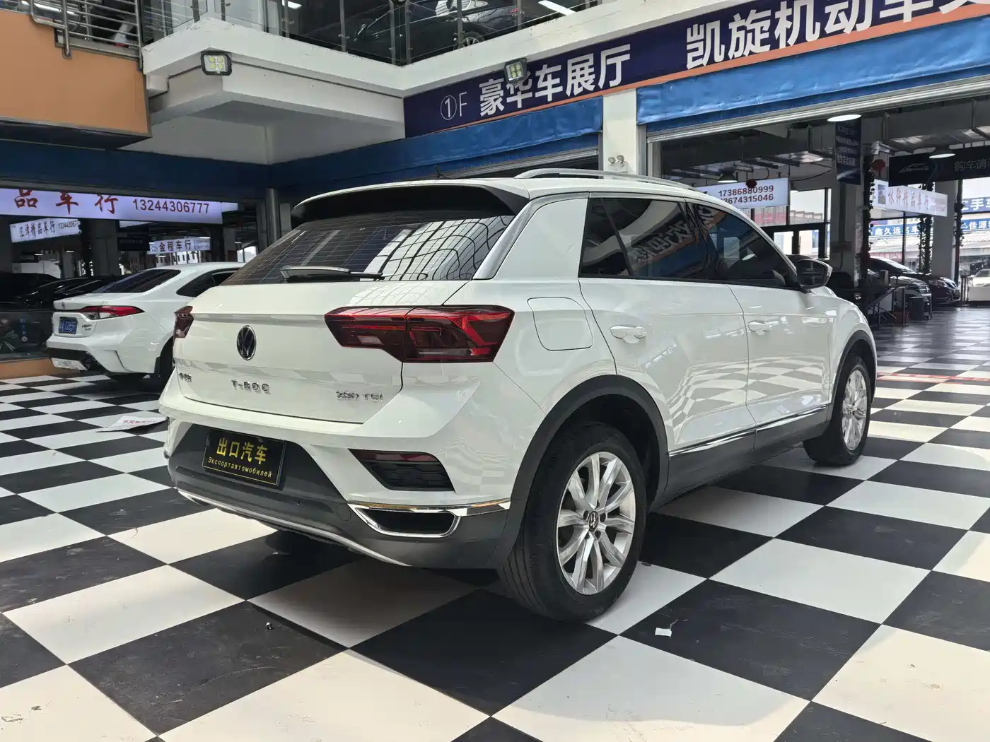 Volkswagen T-ROC 2022 280TSI DSG 2WD Elite PLUS фото 6