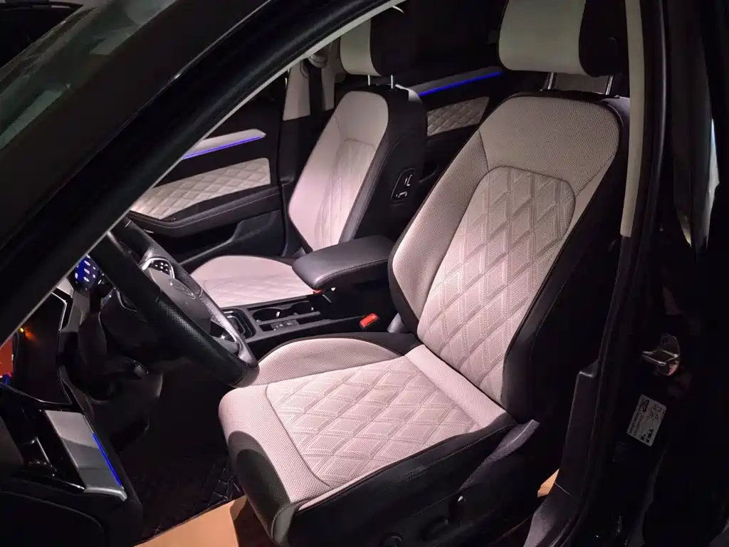 Volkswagen Magotan 2023 2 Million Units Anniversary Edition 330TSI DSG Leading Type фото 13