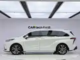 Фото 2 - Toyota Granvia