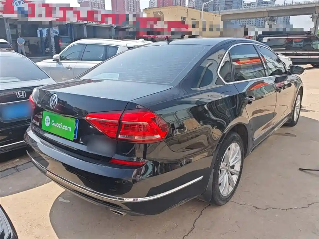 Volkswagen Passat 2017 330TSI DSG Prestige фото 7