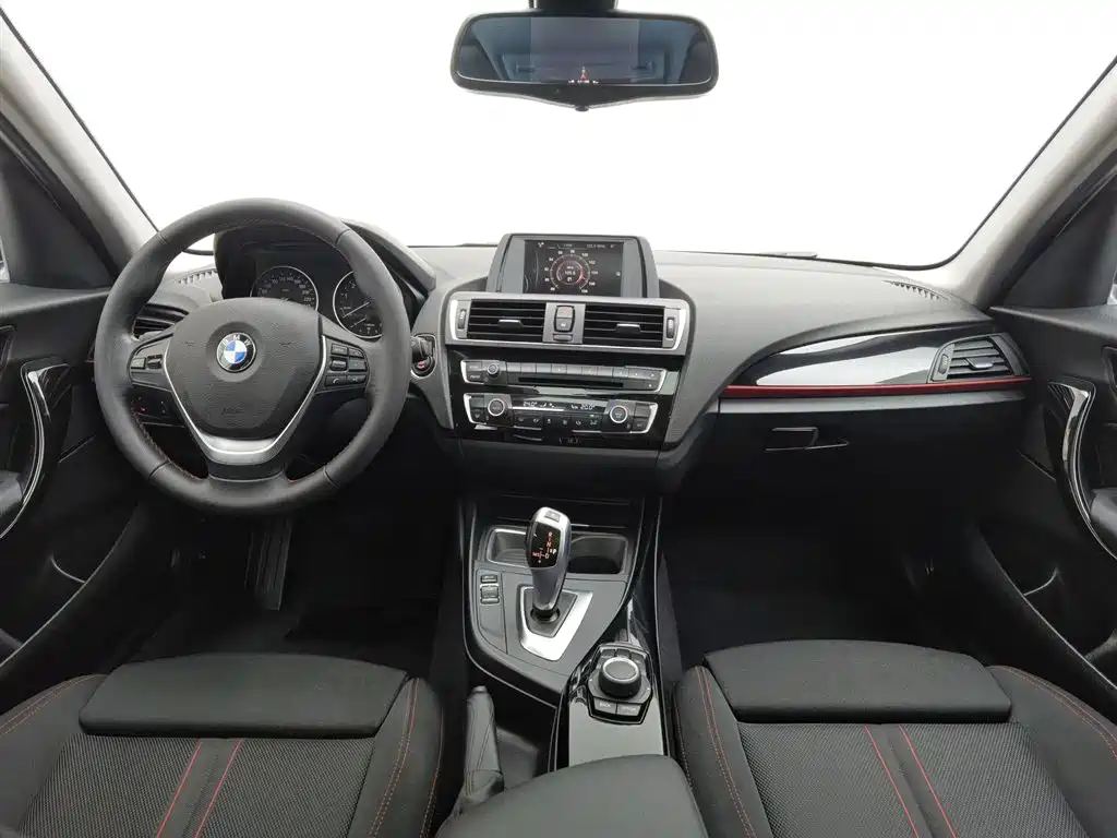 BMW 1 Series (Import) 2015 120i Sport Design Package фото 5