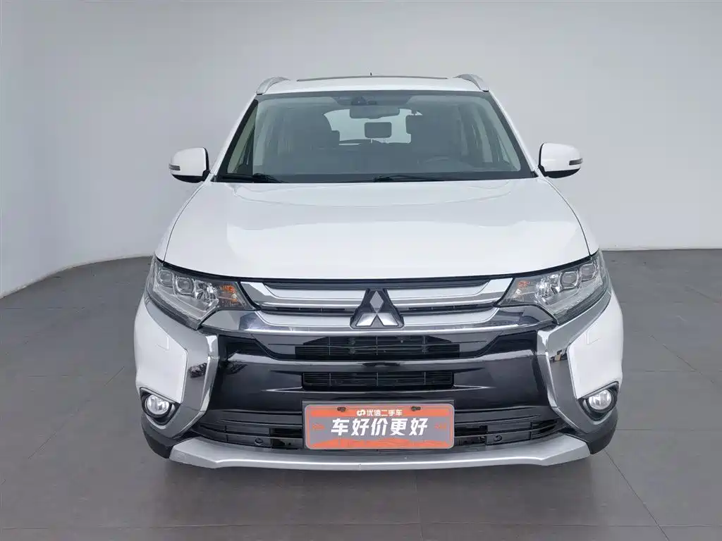 MITSUBISHI OUTLANDER
