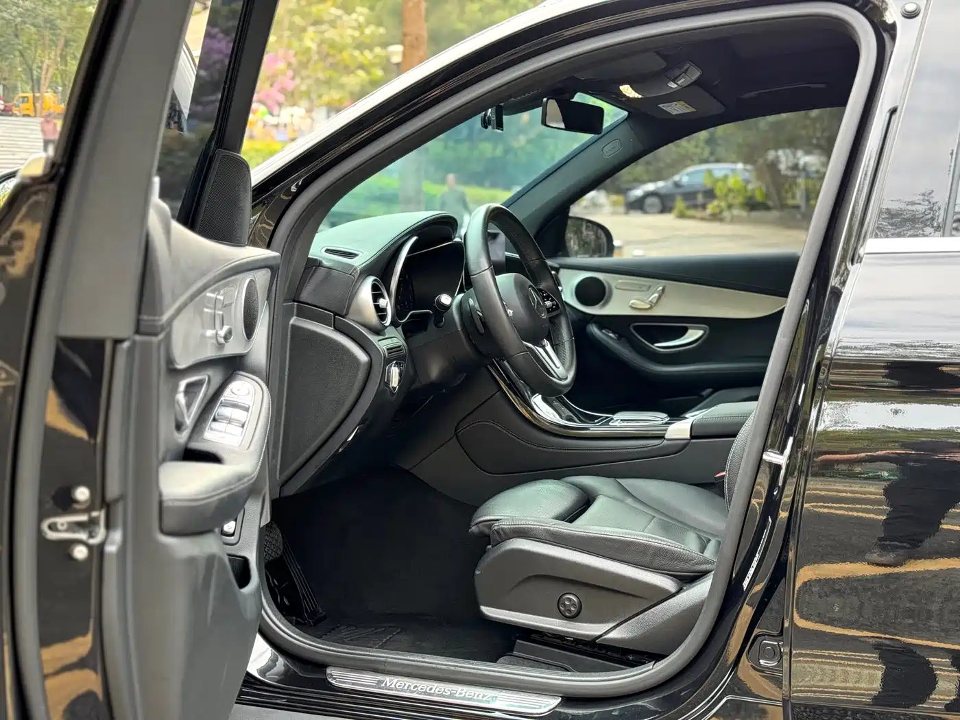 Mercedes-Benz GLC 2021 GLC 260 L 4MATIC Sporty фото 5