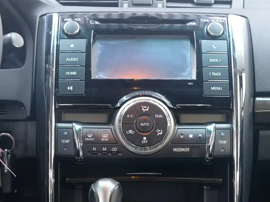 Toyota Reiz 2013 2.5V Elite Edition фото 15