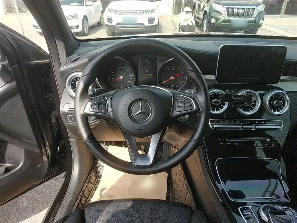 Mercedes-Benz GLC 2019 GLC 200 4MATIC фото 7