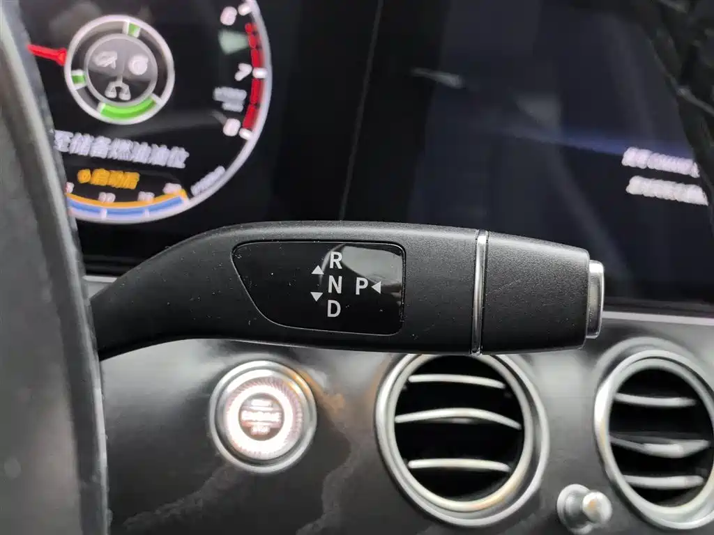 Mercedes-Benz E-Class 2016 E 200 L Sport Type фото 13