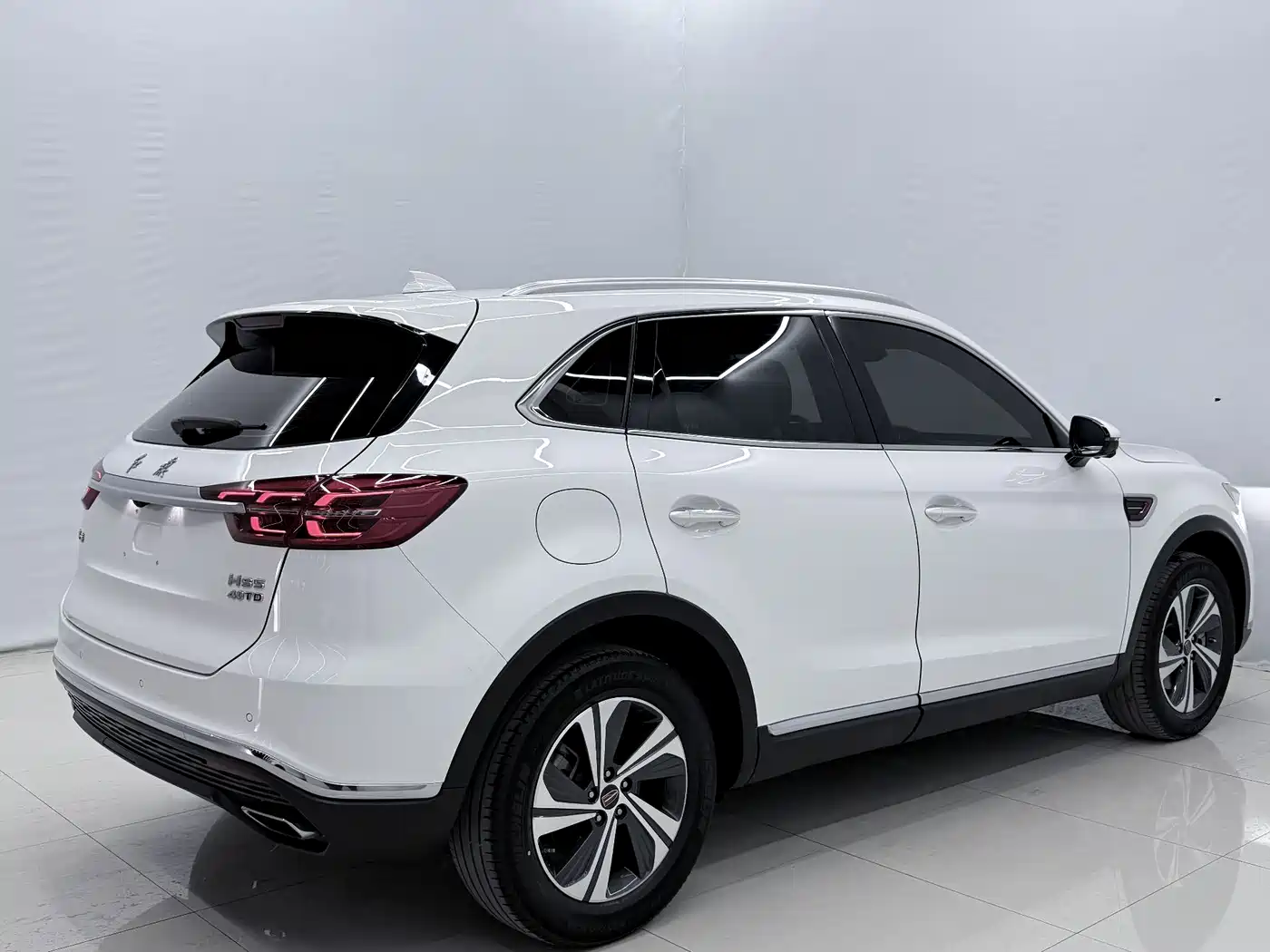 Hongqi HS5 2019 2.0T Smart Connect Enjoy Edition фото 18