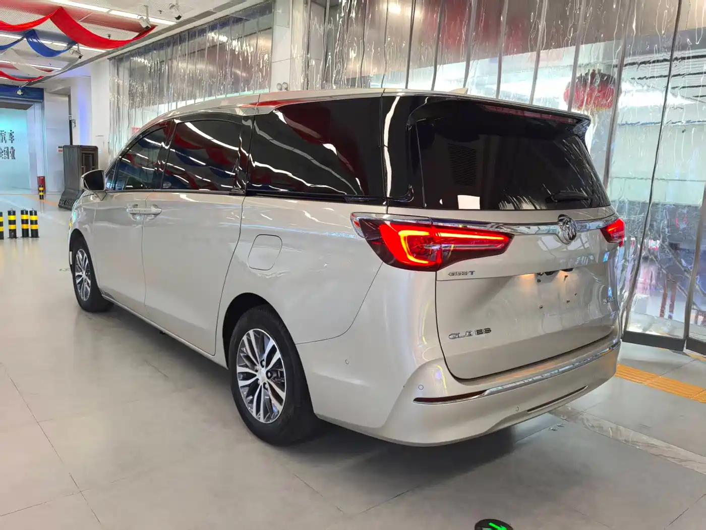 Buick GL8 2022 ES Landmark 653T Premium фото 3