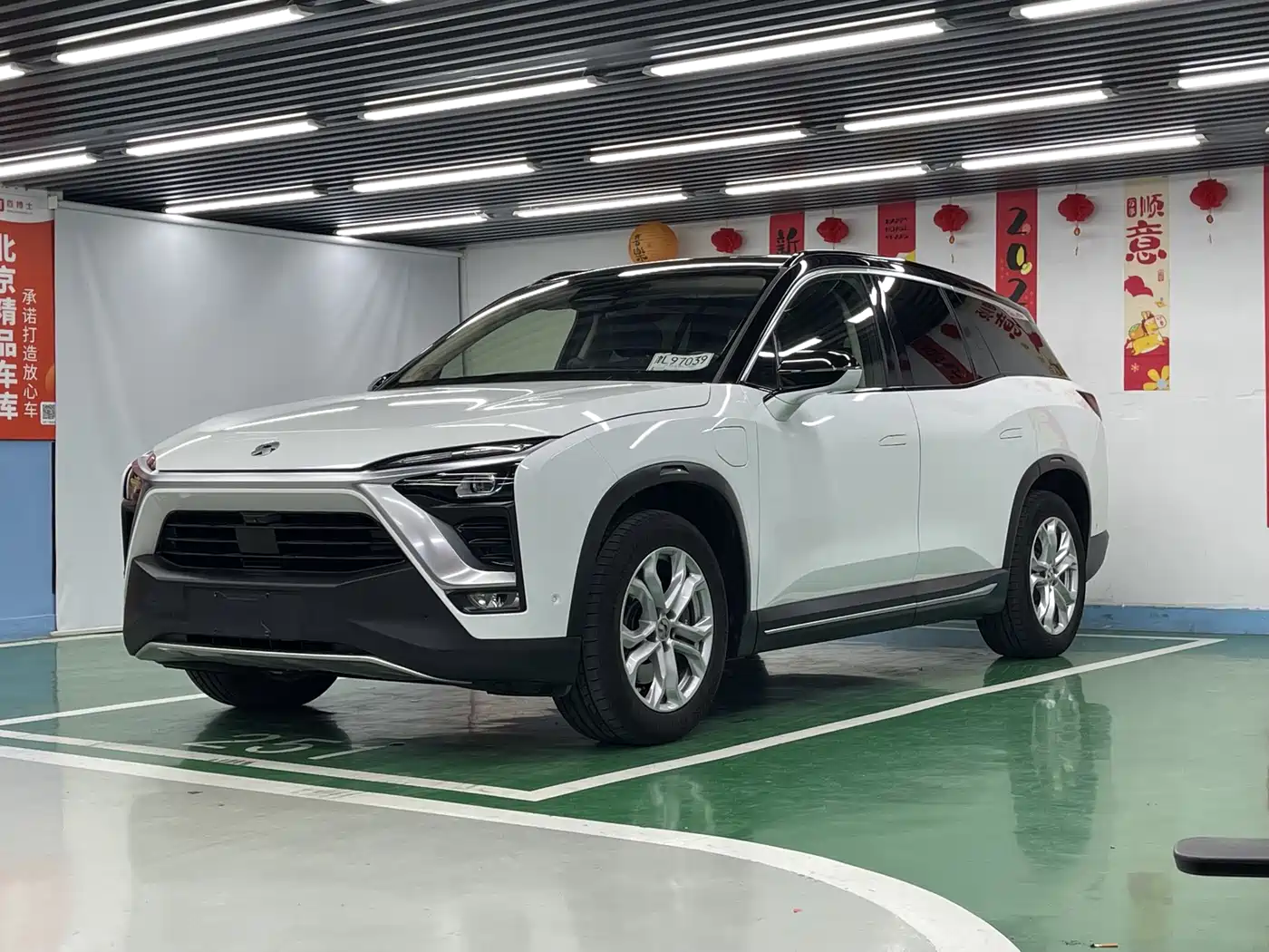 NIO ES8 2019 2018 355KM Base Model 7-Seater Version