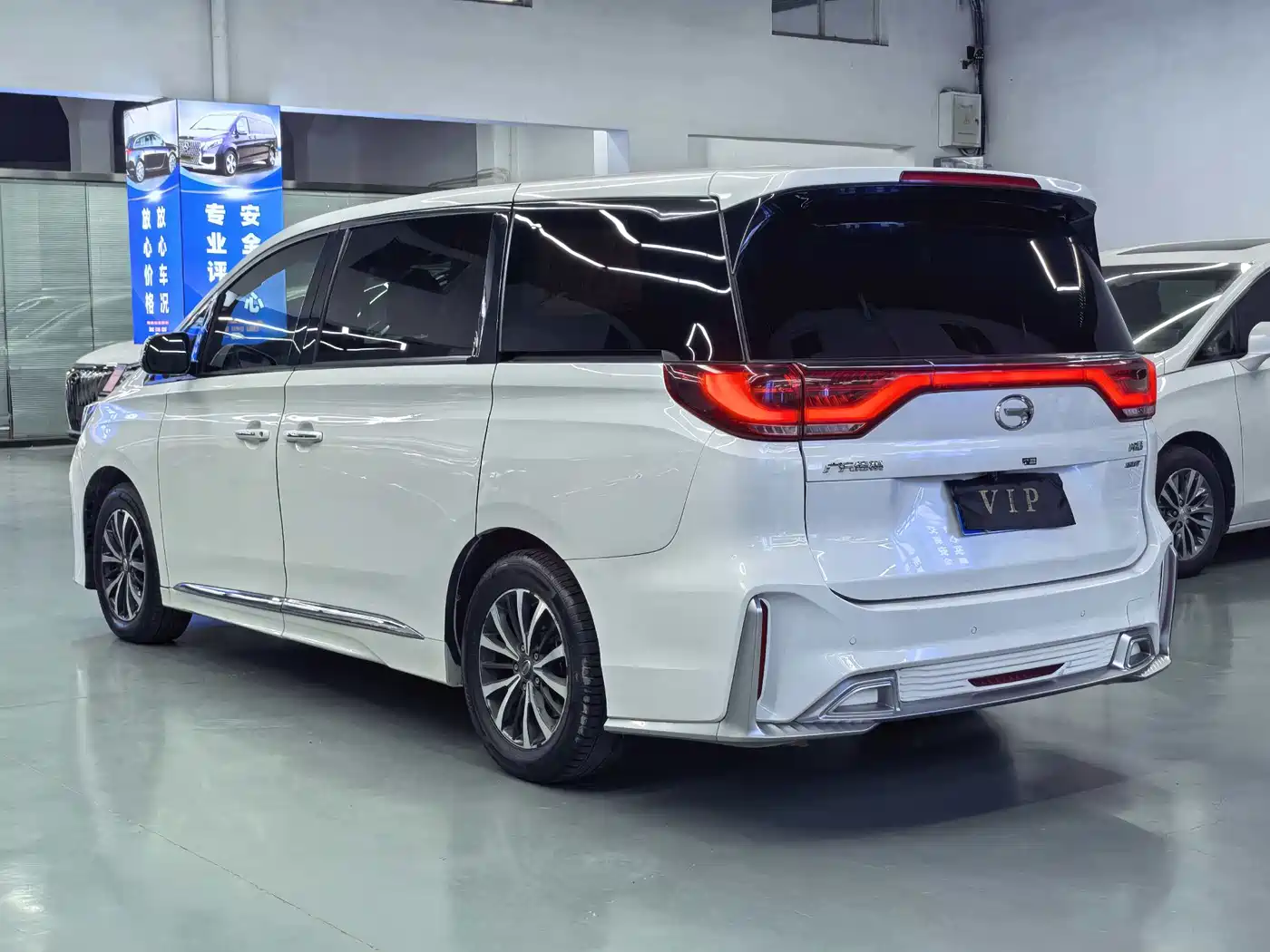 GAC Trumpchi Trumpchi M8 2023 Leading Series 390T Premium Edition фото 17