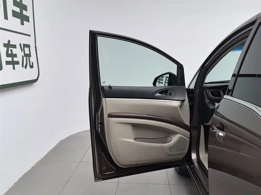 Buick GL8 2018 28T Luxury Model China VI фото 8