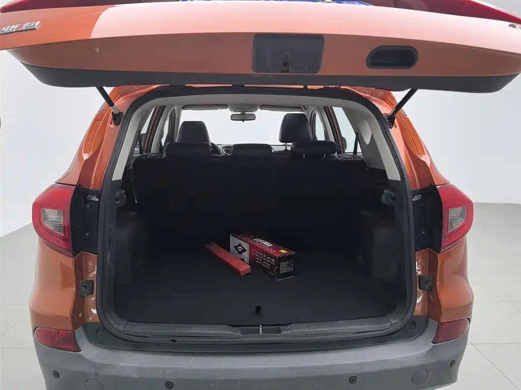 BYD Song 2016 1.5TI Manual Premium фото 16