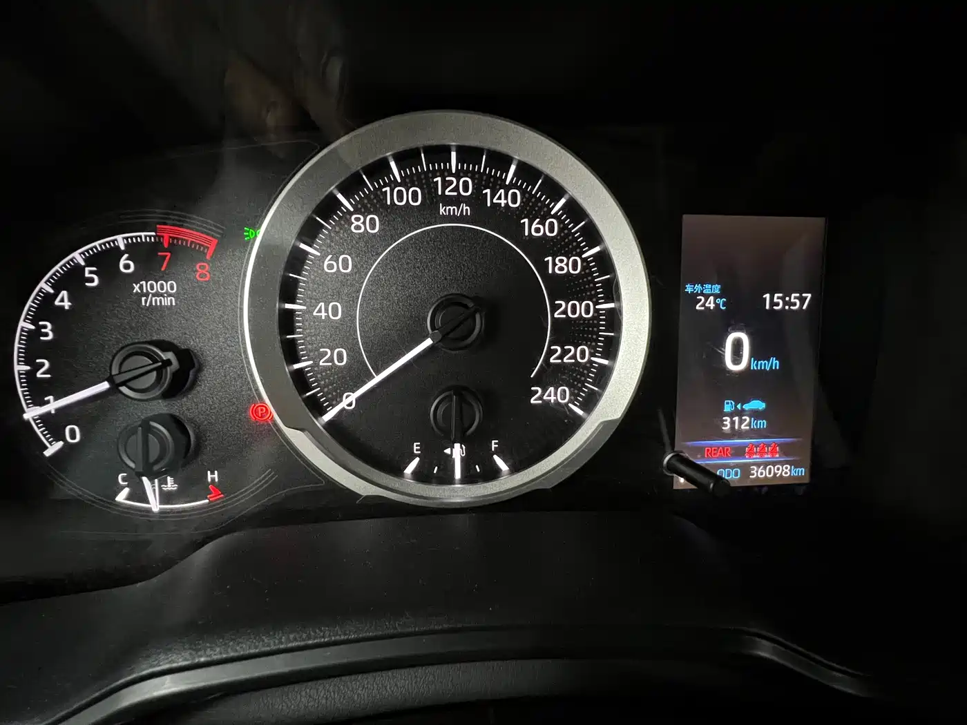 Toyota Corolla 2023 1.5L Pioneer Edition фото 15