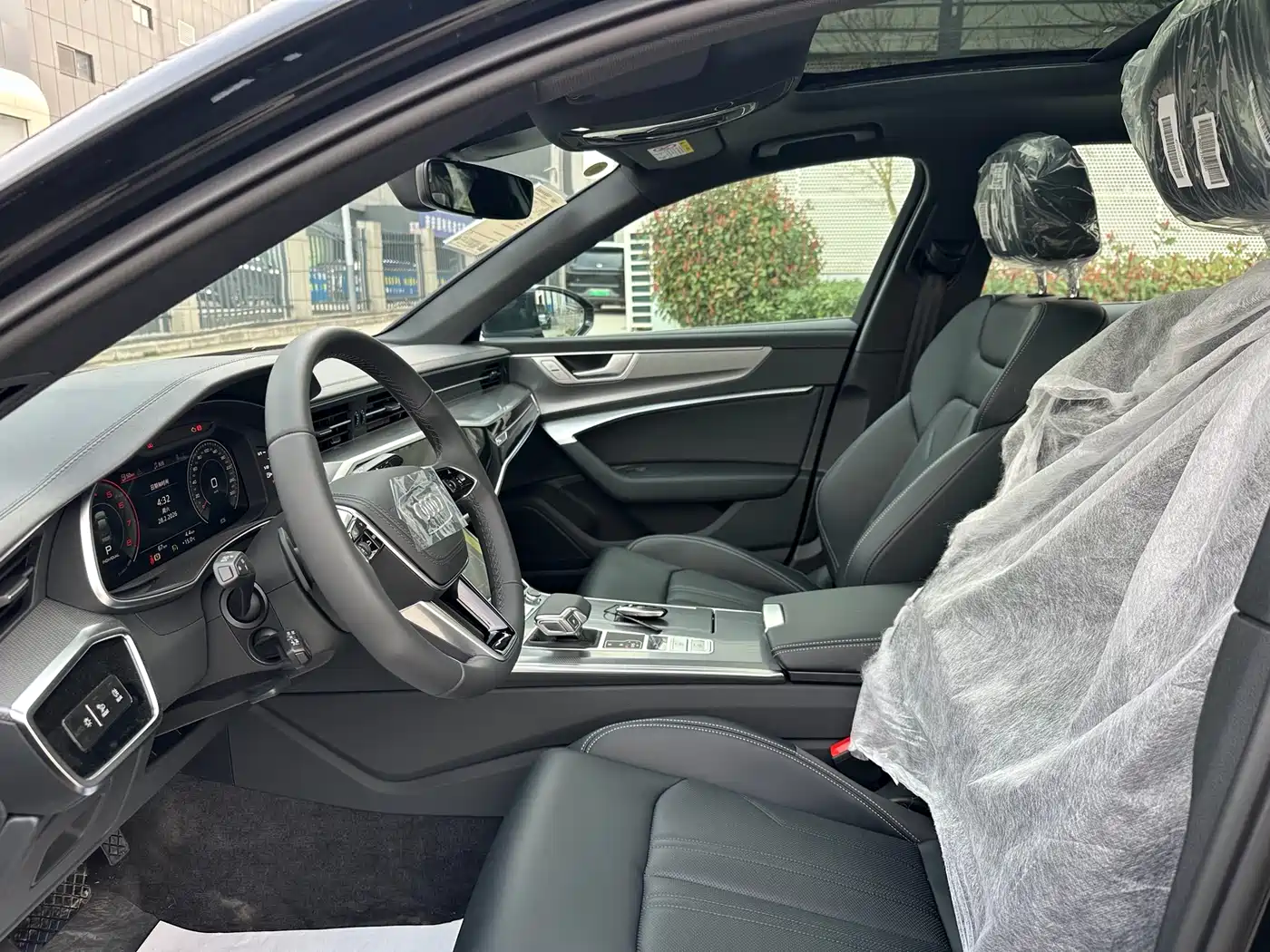 Audi A6L 2025 40 TFSI Luxury Sport фото 11