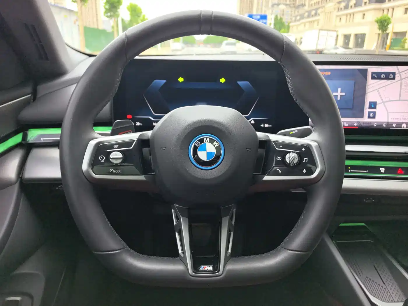 BMW i5 2024 eDrive 35L Premium Model M Sport Package фото 6