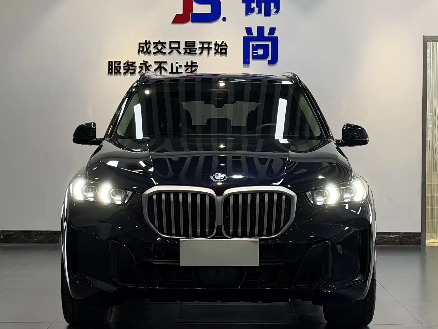 BMW X5 2023 xDrive 30Li Premium M Sport Black Night Package фото 5