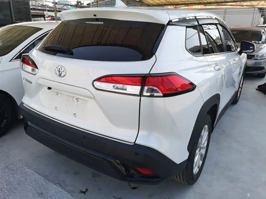 Toyota Frontlander 2023 2.0L CVT Leading Edition фото 7
