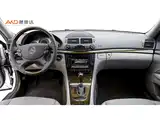 صورة 5 - Mercedes-Benz E-Class