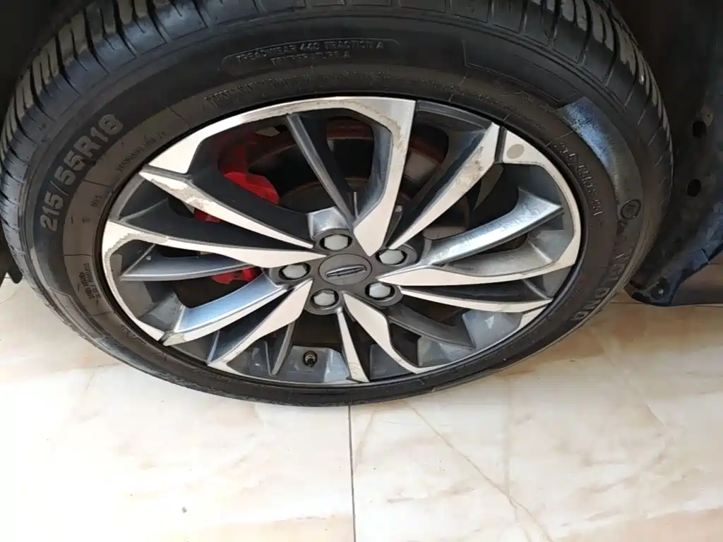 Geely Coolray 2020 2019 Sport 260T DCT Battle China VI