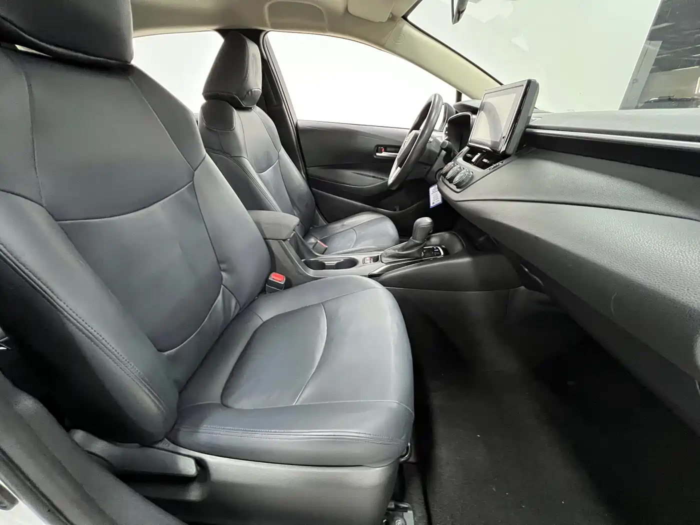 Toyota Corolla 2023 1.5L Pioneer Edition фото 11