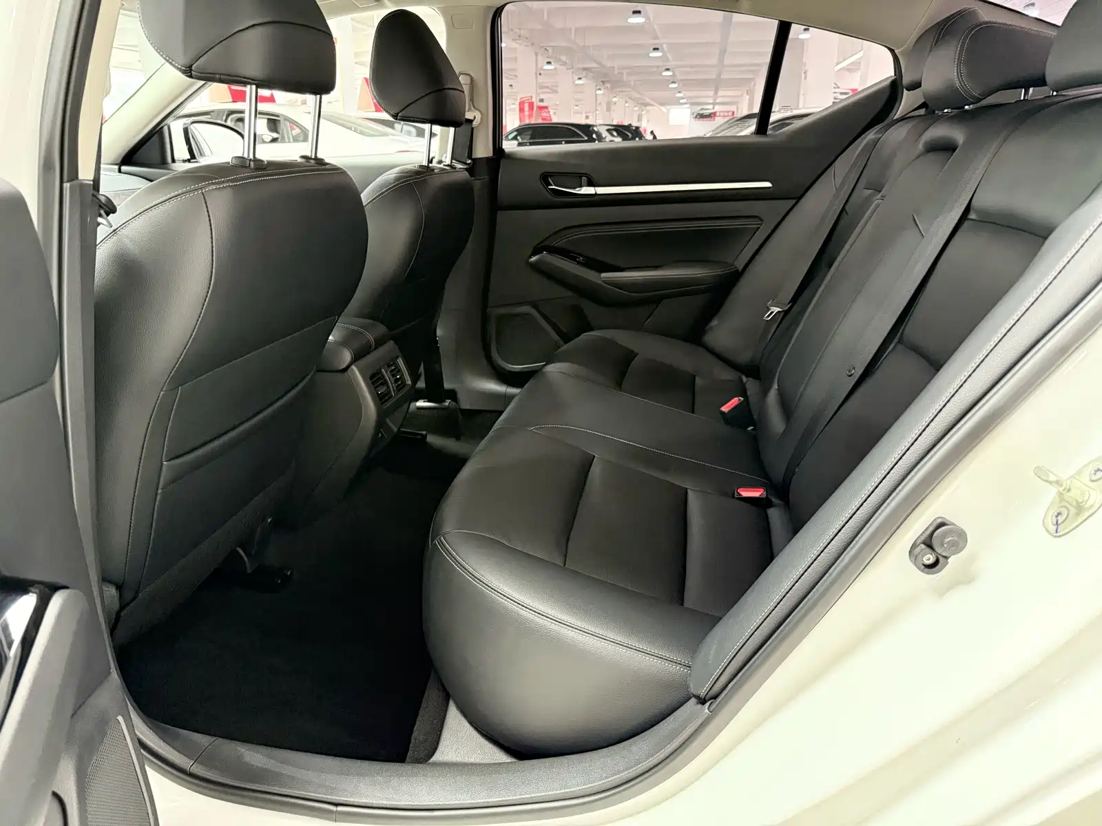 Photo 11 - Nissan Teana
