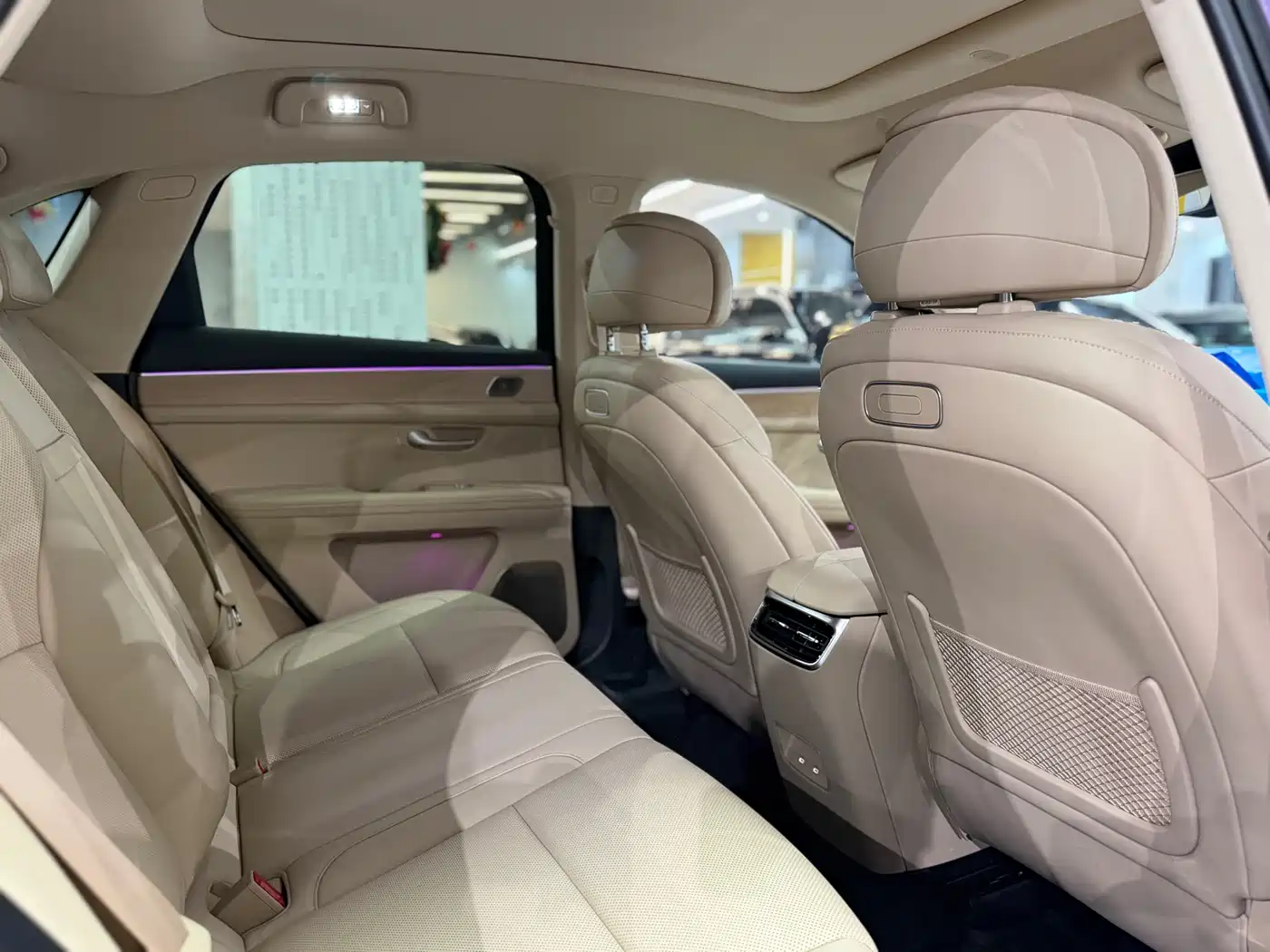 AITO Wenjie AITO M5 2025 Extended Range Ultra AWD фото 12