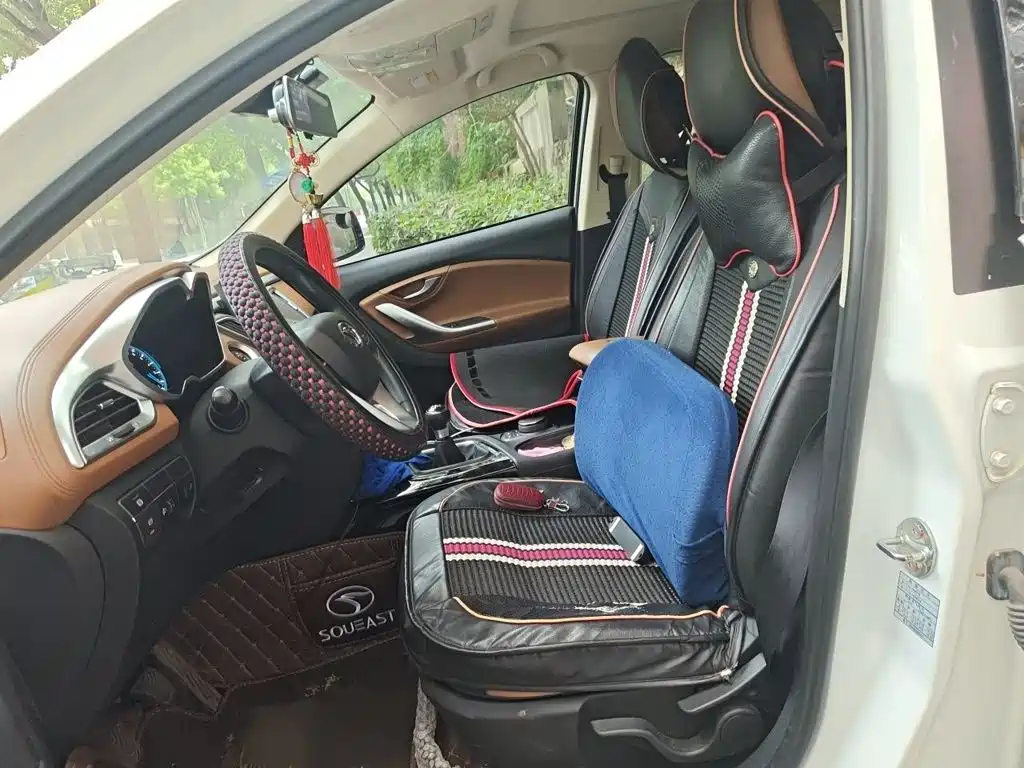 Soueast DX7 2017 2017 1.5T Manual Triumph Edition